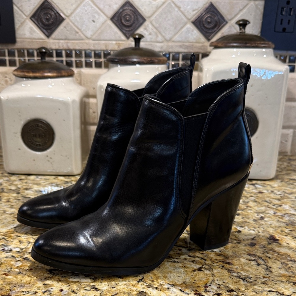 Micharel Kors leather slip on ankle boots